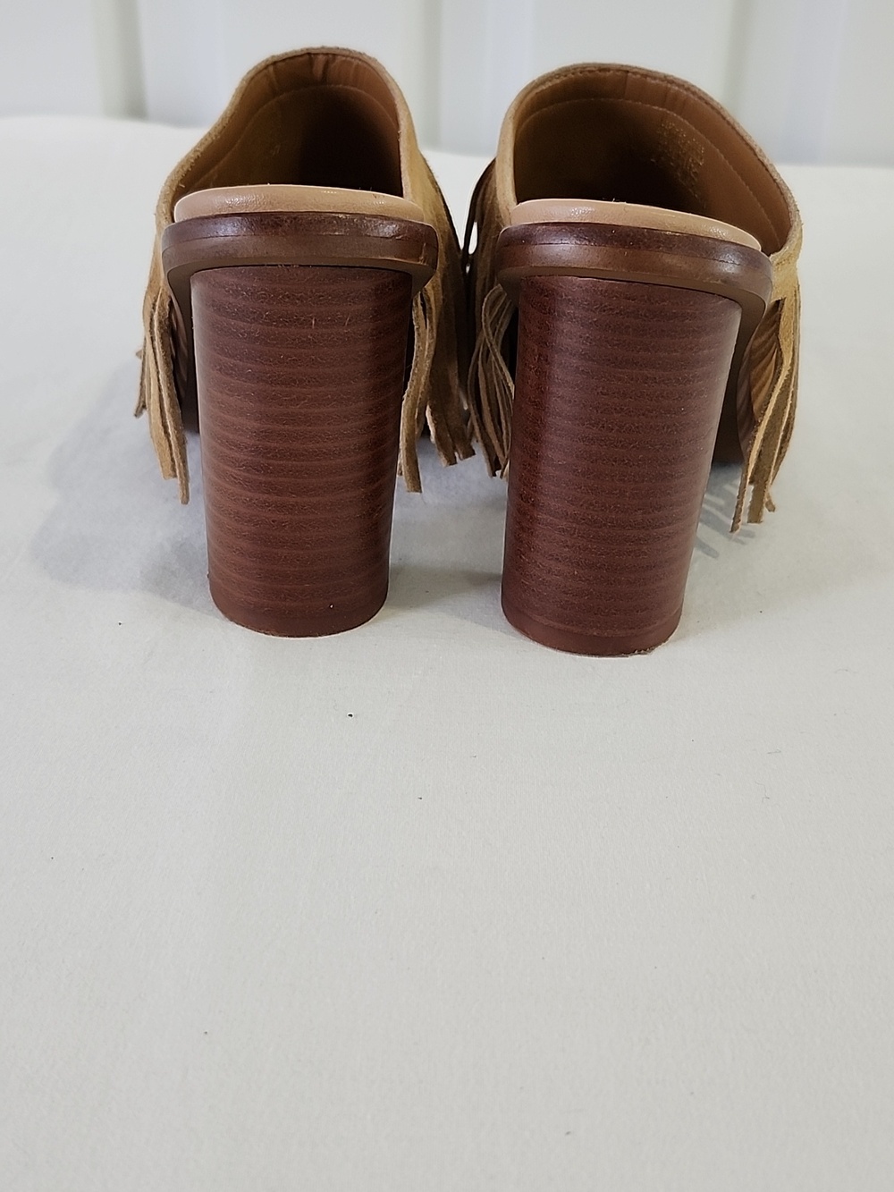 Gianni Bini Womens Road Tripz Tan Fringe Suede Block Heel Mules Size 5.5 - Picture 4 of 8